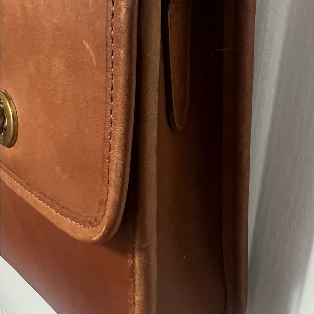 Vintage Coach Brown Leather Crossbody Bag - Picture 5 of 10